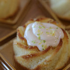 6 Mini Cakes